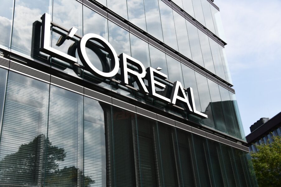 На L'Oréal USA подали в суд | London Cult.