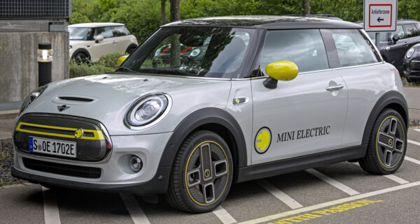 BMW инвестирует сотни миллионов фунтов в производство электромобилей Mini в Каули | London Cult.