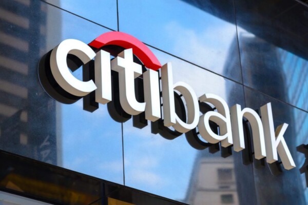 Citibank засудил и уволил аналитика, который за счет банка угостил чашкой кофе партнера | London Cult.