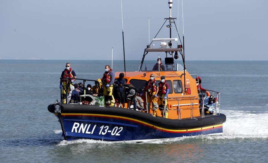 Суэлла – Риши: диалог за дверью о миграционной политике | London Cult.