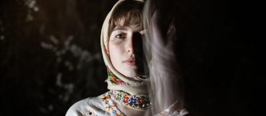 Вынужденно перемещенные мечты: фото и кино-выставка украинских подростков | London Cult.