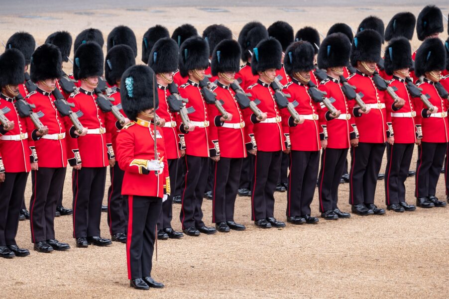 Trooping the Colour: Кейт возвращается, Карл III принял парад | London Cult.