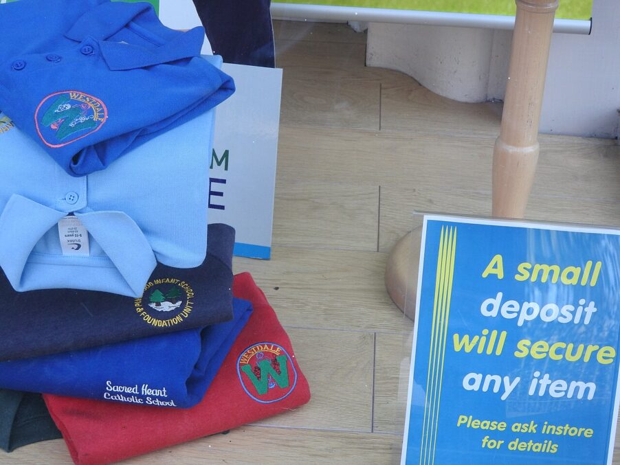 Спортивная школьная форма перестанет быть обязательной на уроках? | London Cult.