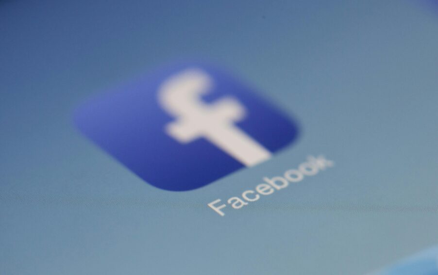 В Facebook и Instagram возвращают свободу слова | London Cult.