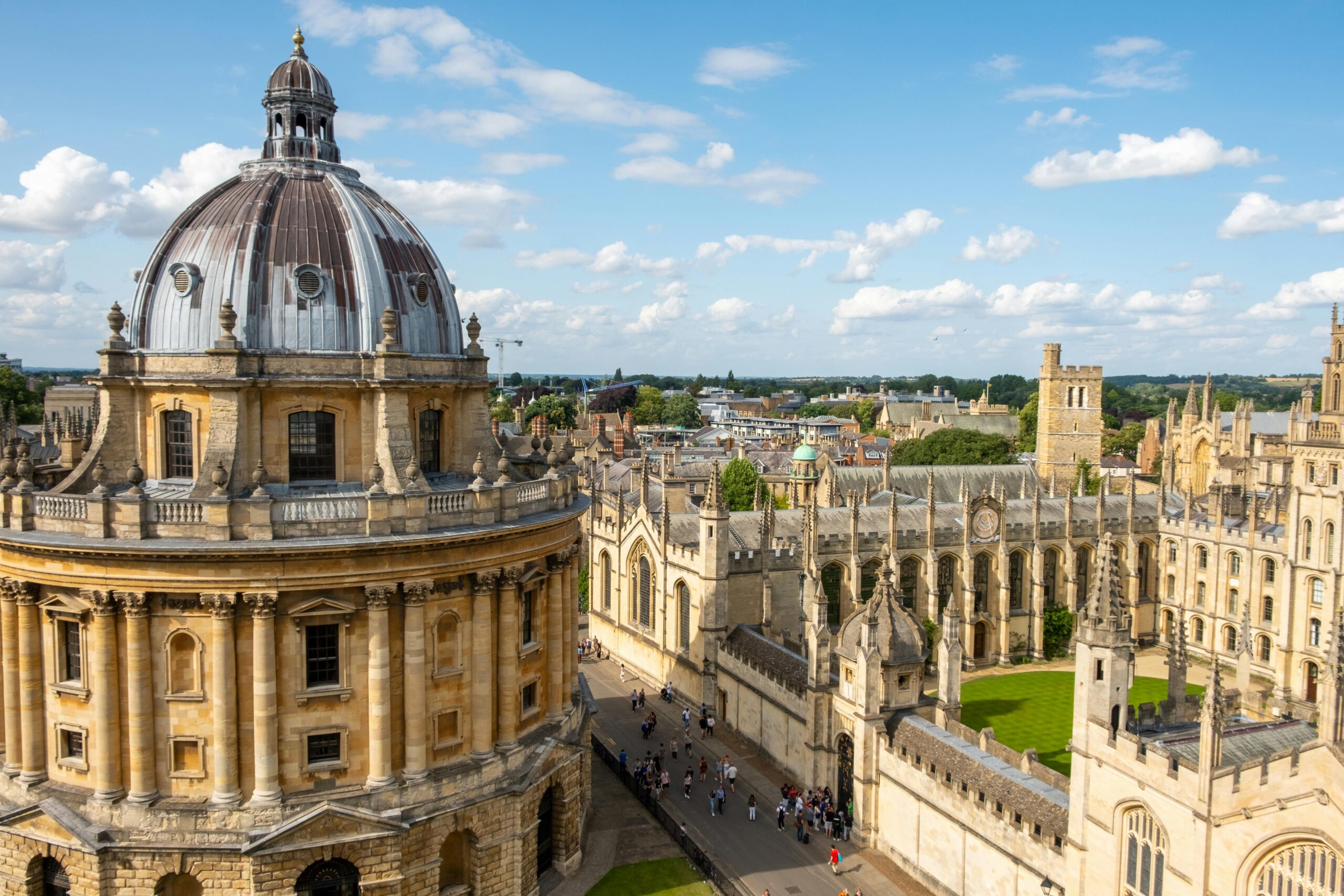 An outside shot of Bodleian Library at Oxford University on a sunny day with partly cloudy sky