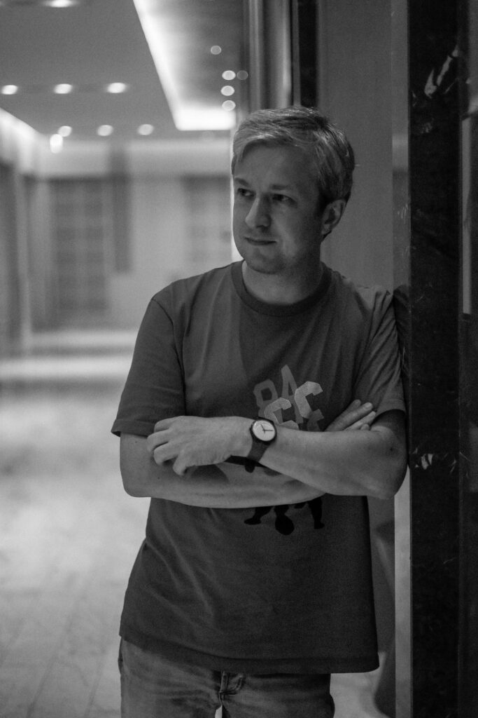 Антон Долин: «Если фильм как камешек в ботинке, то кинокритик помогает его вытащить» | London Cult.