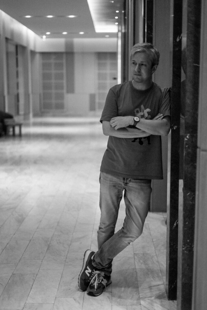 Антон Долин: «Если фильм как камешек в ботинке, то кинокритик помогает его вытащить» | London Cult.