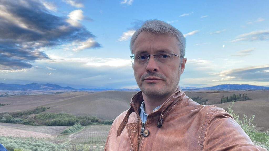 Историк-медиевист Олег Воскобойников о Папе Льве, «Страдариуме» и котах…  | London Cult.