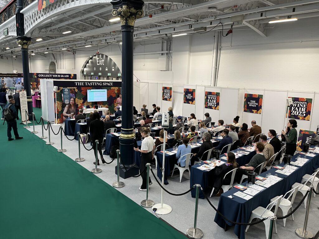 London Wine Fair 2025: дегустация как форма делового общения | London Cult.