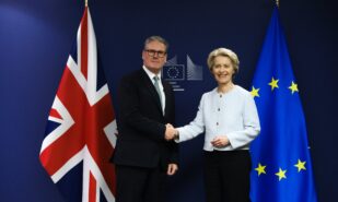 European Commission President Ursula von der Leyen receives British Prime Minister Keir Stokes in Brussels, Belgium.