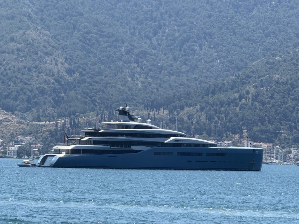 Из блокнота путешествия по Турции, день третий: Икар, яхты, острова, эстетика Sea Me Beach | London Cult.