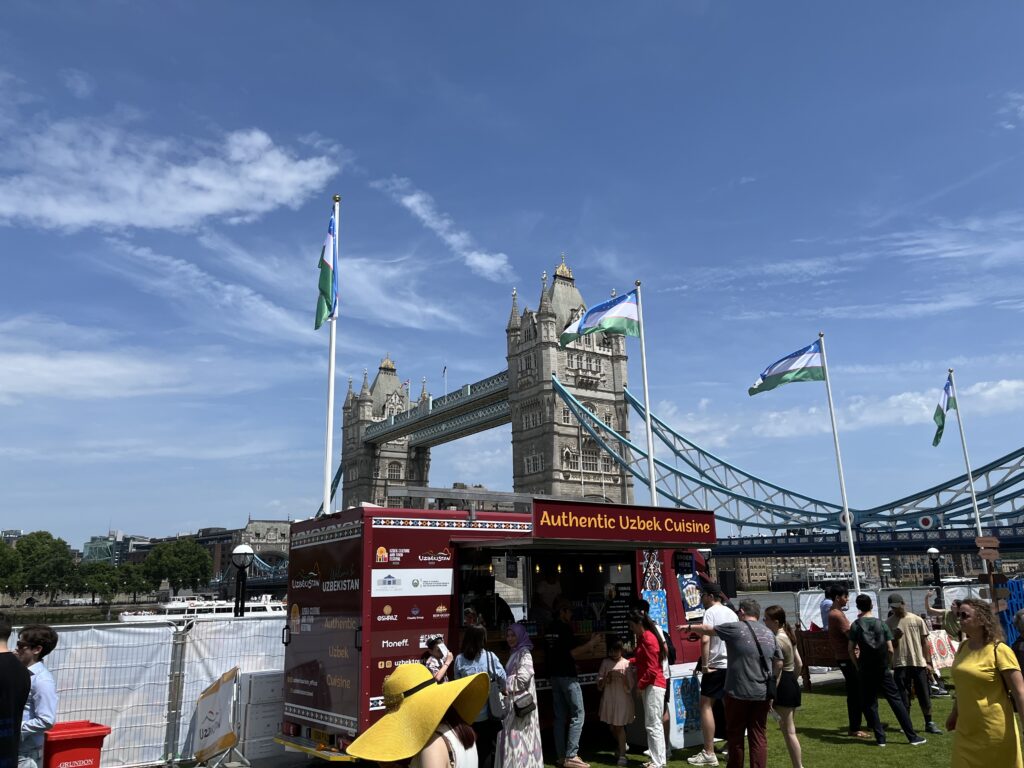 2,400 Kilos of Pilaf with a View of the Tower: The Uzbek Culture and Food Festival Returns to London | London Cult.