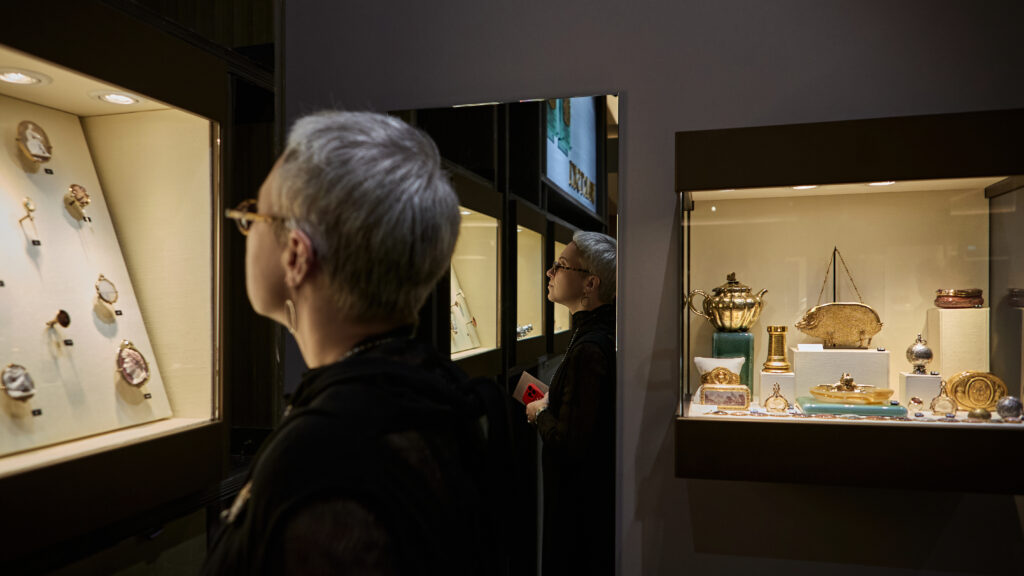 The Treasure Paradox: Treasure House Fair 2025 through the eyes of a flâneur in the age of interdisciplinarity | London Cult.