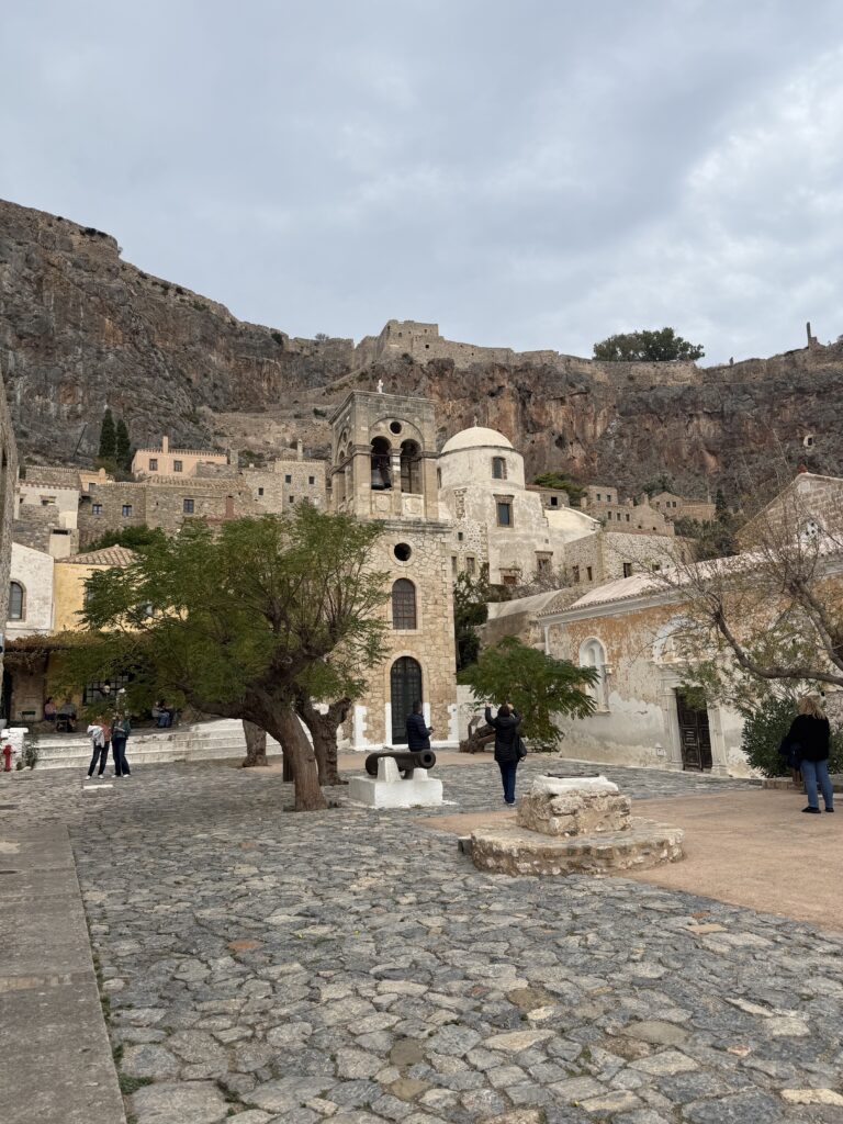 Как это бывает: страда сбора оливок в Пелопоннесе | London Cult.