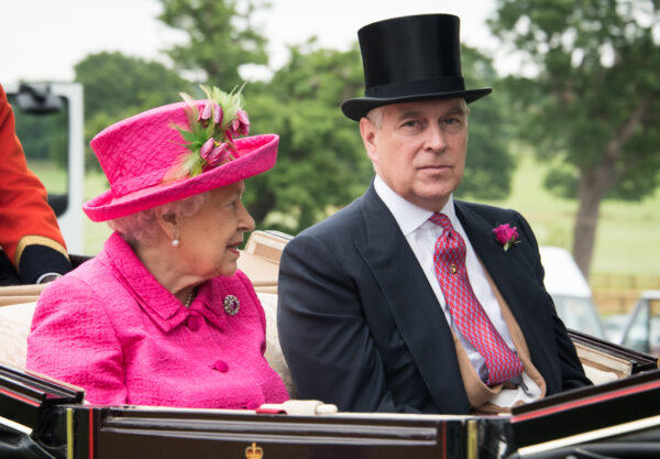 Король лишил принца Эндрю титулов и изгнал из Royal Lodge | London Cult.