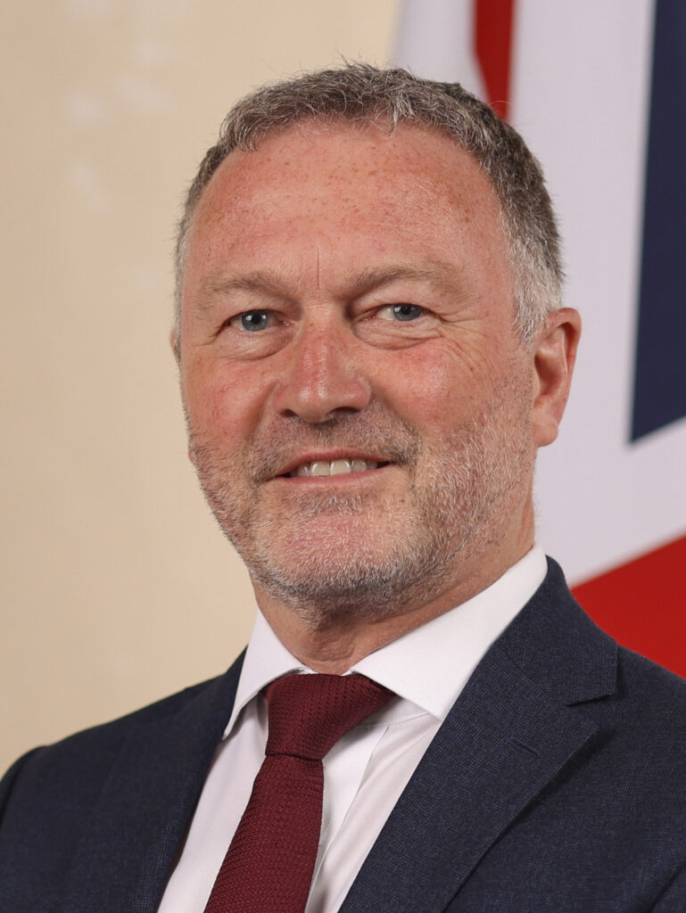 Home Office растратило миллиарды на размещение мигрантов в отелях | London Cult.