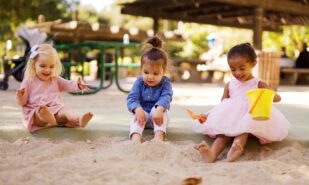 Специалисты — о «резком росте» числа детей без речевых и коммуникативных навыков | London Cult.