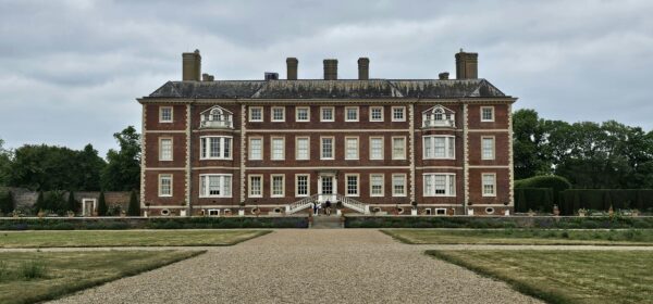 Готовность ребёнка «быть» в пансионе: стратегический навык XXI века  | London Cult.