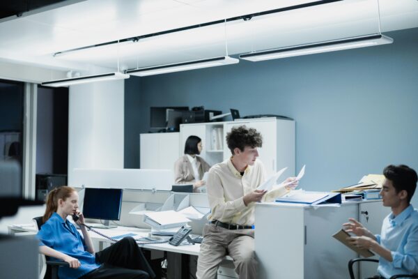 Как меняются правила на рынке труда для молодёжи? | London Cult.