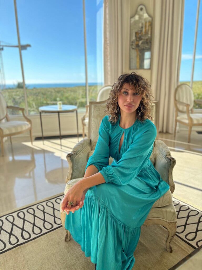 Хозяйка виллы, модель, клоун, коуч: тернистый путь одной благополучной жизни | London Cult.