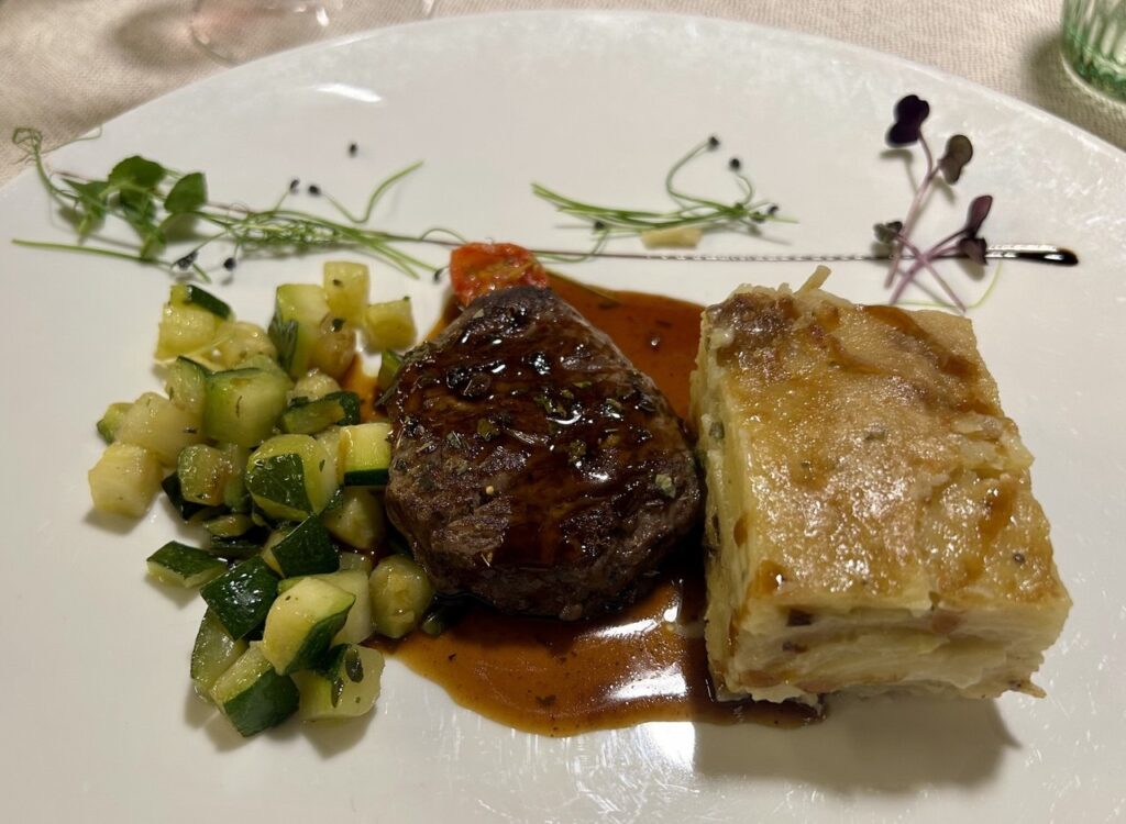 Первый снег, первые лыжи и главный вопрос: «Мы сюда ещё вернёмся?» — Family Resort Rainer | London Cult.