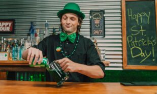 От Гайд-парка до Трафальгарской площади: Лондон готовится к параду в День святого Патрика | London Cult.