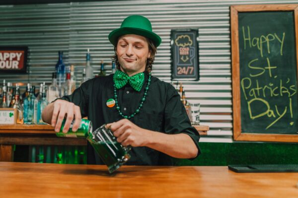 От Гайд-парка до Трафальгарской площади: Лондон готовится к параду в День святого Патрика | London Cult.