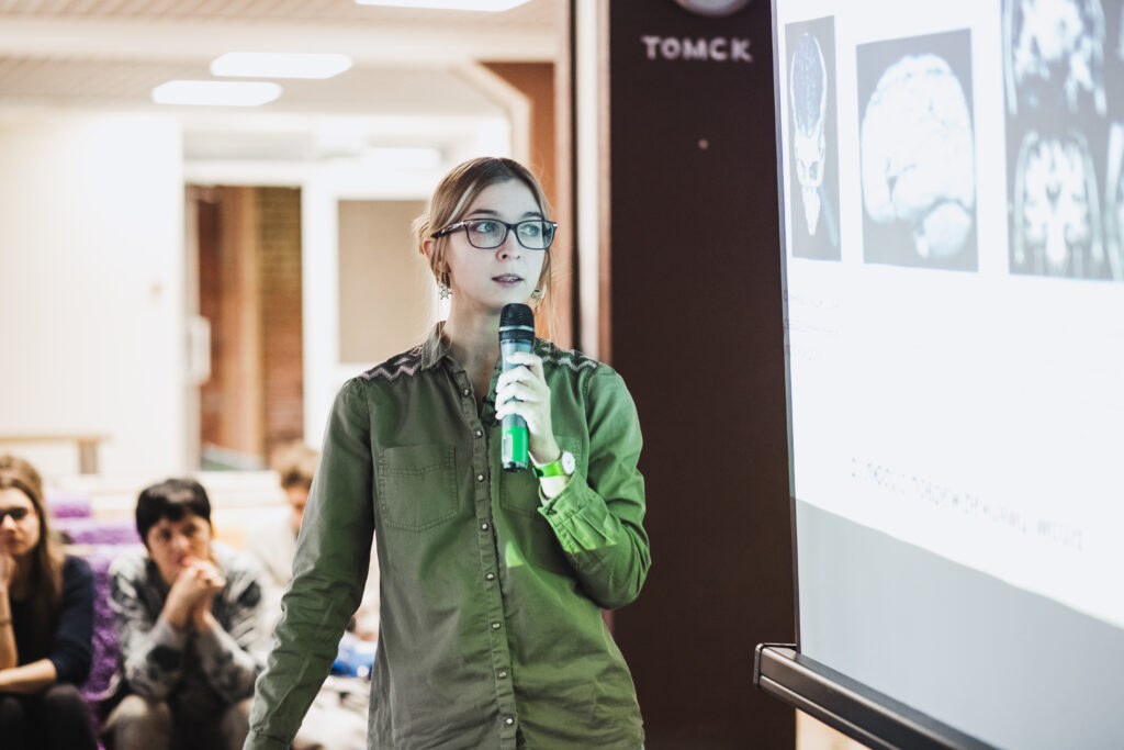 «Мозг материален»: Ася Казанцева — о том, почему объятия помогают пережить стресс | London Cult.