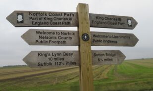 Открыта самая длинная в мире прибрежная пешеходная тропа | London Cult.