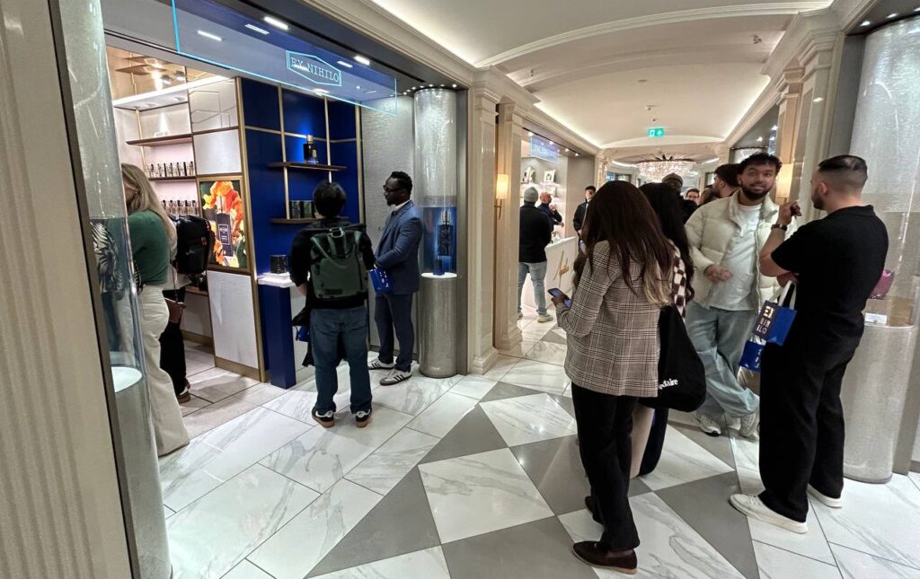 EXNIHILO в Harrods: элегантный праздник современной парфюмерии | London Cult.