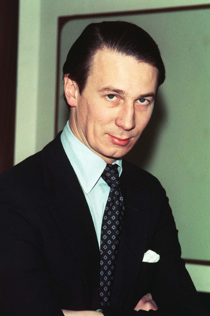 Искусство громких королевских заявлений в стиле «редакторов тишины» | London Cult.