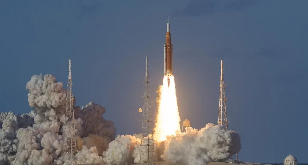 Старт миссии Artemis II: NASA отправило экипаж к Луне впервые за более чем 50 лет | London Cult.