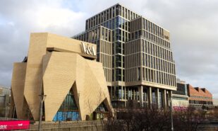 Лондон открывает V&A East: музей, который ждали десять лет | London Cult.