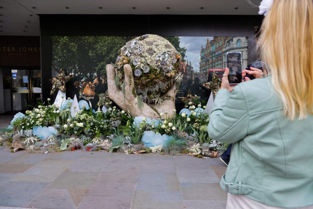 Район как арт-объект: в Лондоне завершается Chelsea Flower Show 2026 | London Cult.