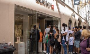 Хаос вокруг Royal Pop: Swatch закрывает магазины «по соображениям безопасности» | London Cult.