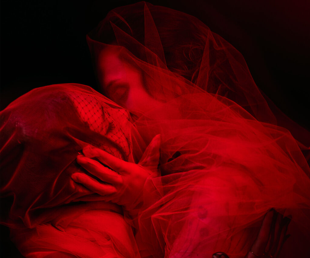 Exhibition «The Scent of of Babylon»: Beauty blooms in the moment before its destruction | London Cult.