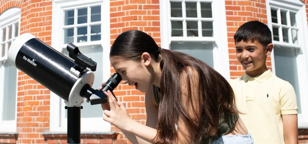 Древние океаны, электричество и Луна среди бела дня: STEM-июль в Лондоне | London Cult.
